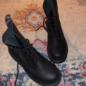 Doc Marten 1460 pascal mono